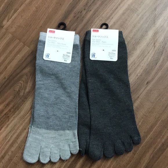 3 items, Women clothes and it’s still good condition and men socks from Japan - Picture 6 of 7